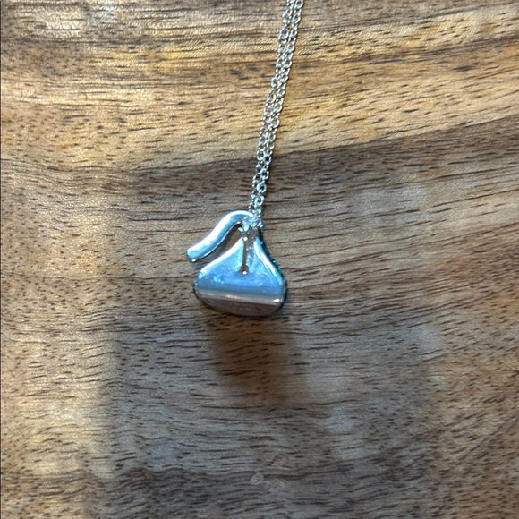 Hershey’s Kisses Vintage Silver Plated Brass Hershey’s Kiss Kelly Green Pendant - Picture 8 of 9